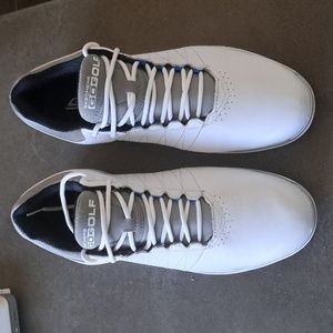 Skechers Go Golf shoes Color: White Size 9 US